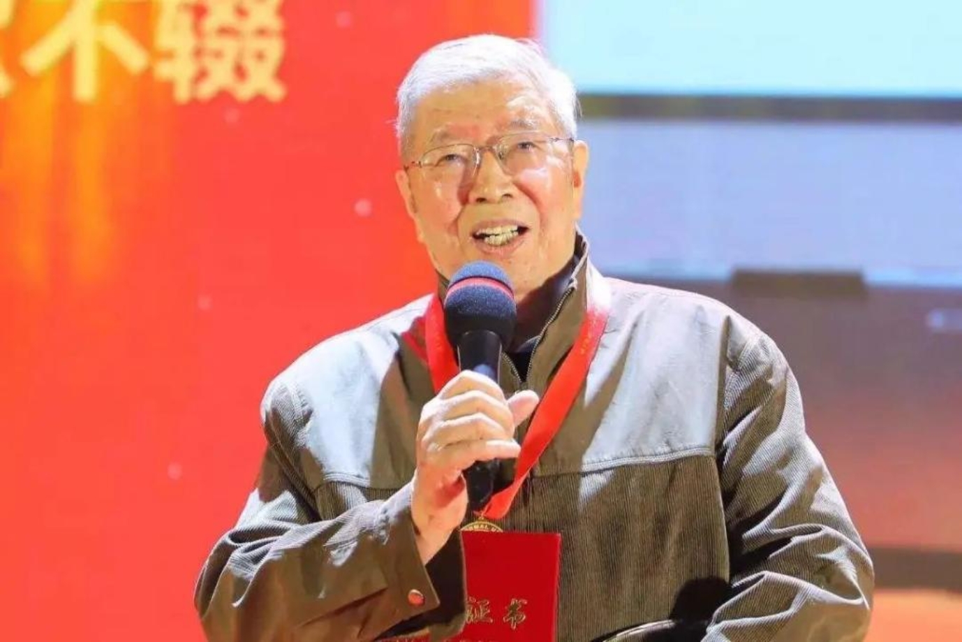 https://mmbiz.qpic.cn/mmbiz_jpg/1cm5T70SibJ1JhnCQw6hbs9UWYZxX4GmguTvh7LhqxW53ibH2pWG1EeFMHhGvshY9iaT8JfMjGScZU4dpwxAkPp2g/640?wx_fmt=jpeg